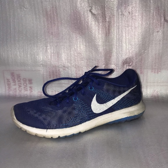 Tennis shoes - Picture 5 of 5